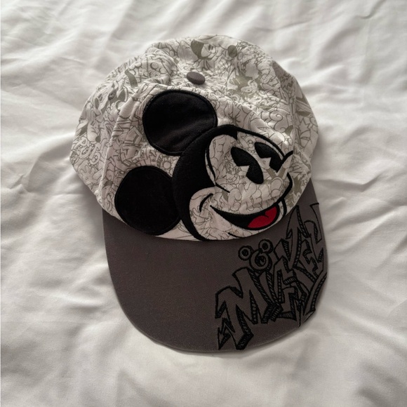 Disney Other - Disney Mickey Mouse Hat - Black and White